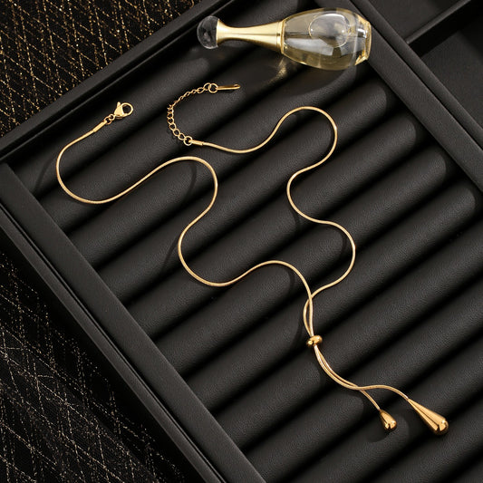 Elara Earrings and Necklace Set