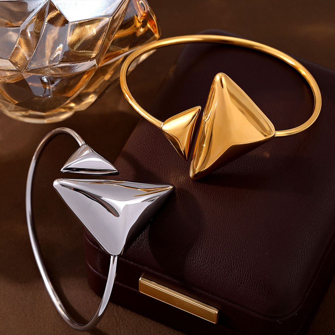 Mira Triangle Bracelet