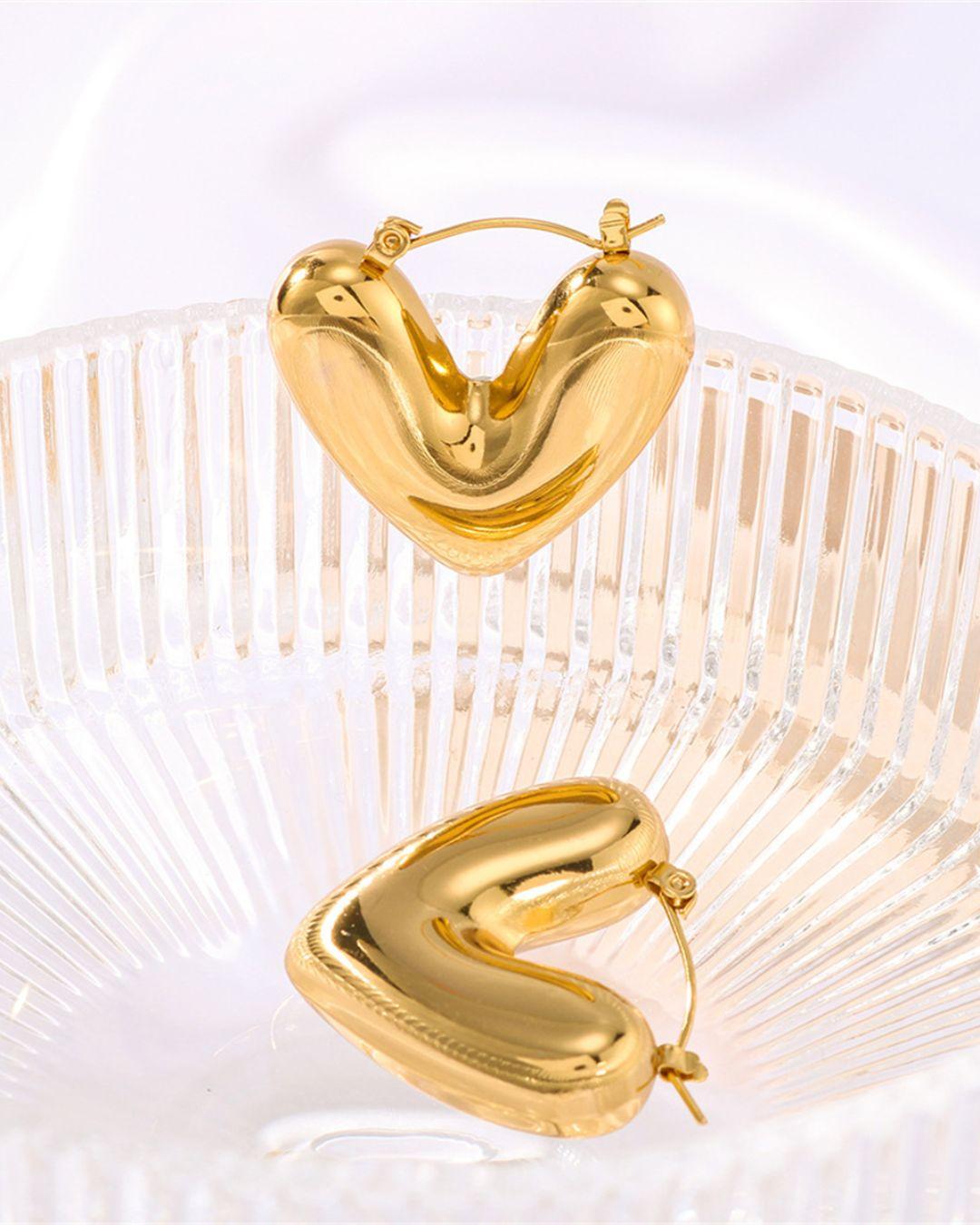 Nia Retro Heart Earrings