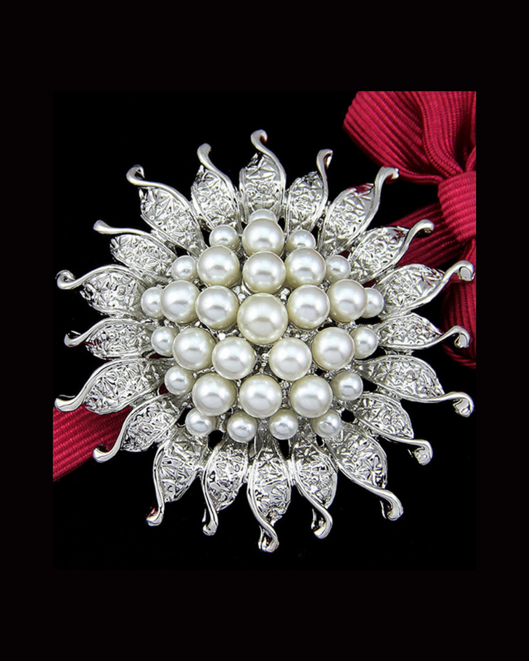 Orai Pearl Brooch