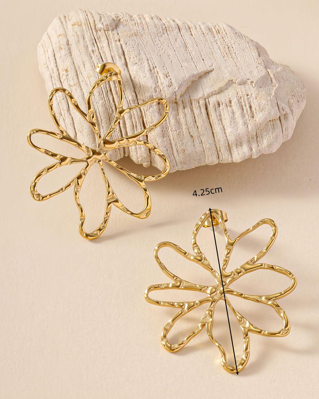 Oveli Floral Earrings