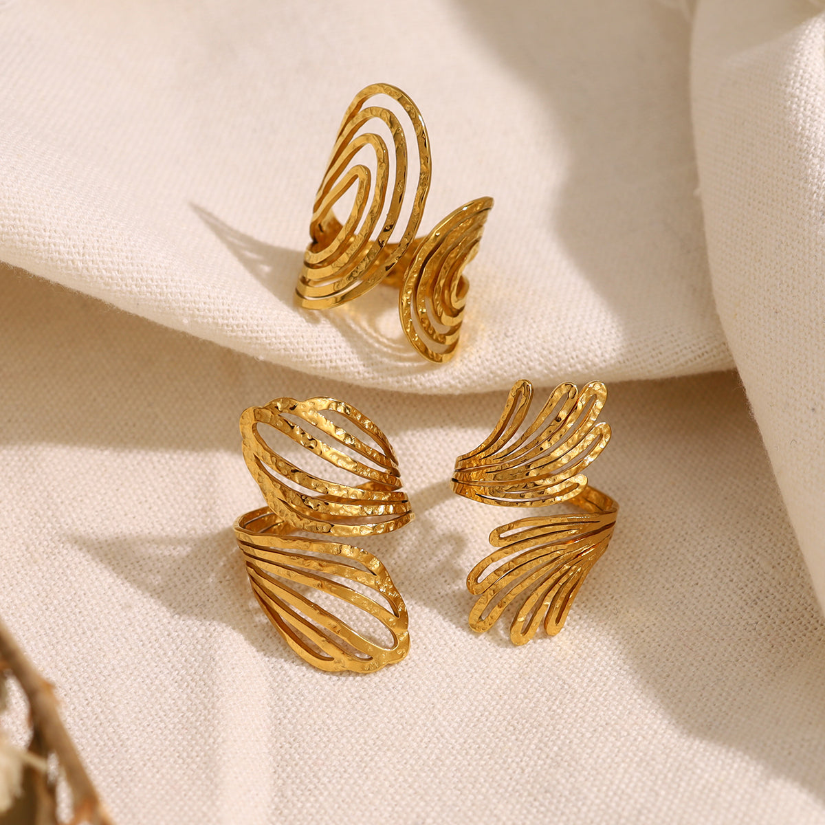 Amari Twist Ring