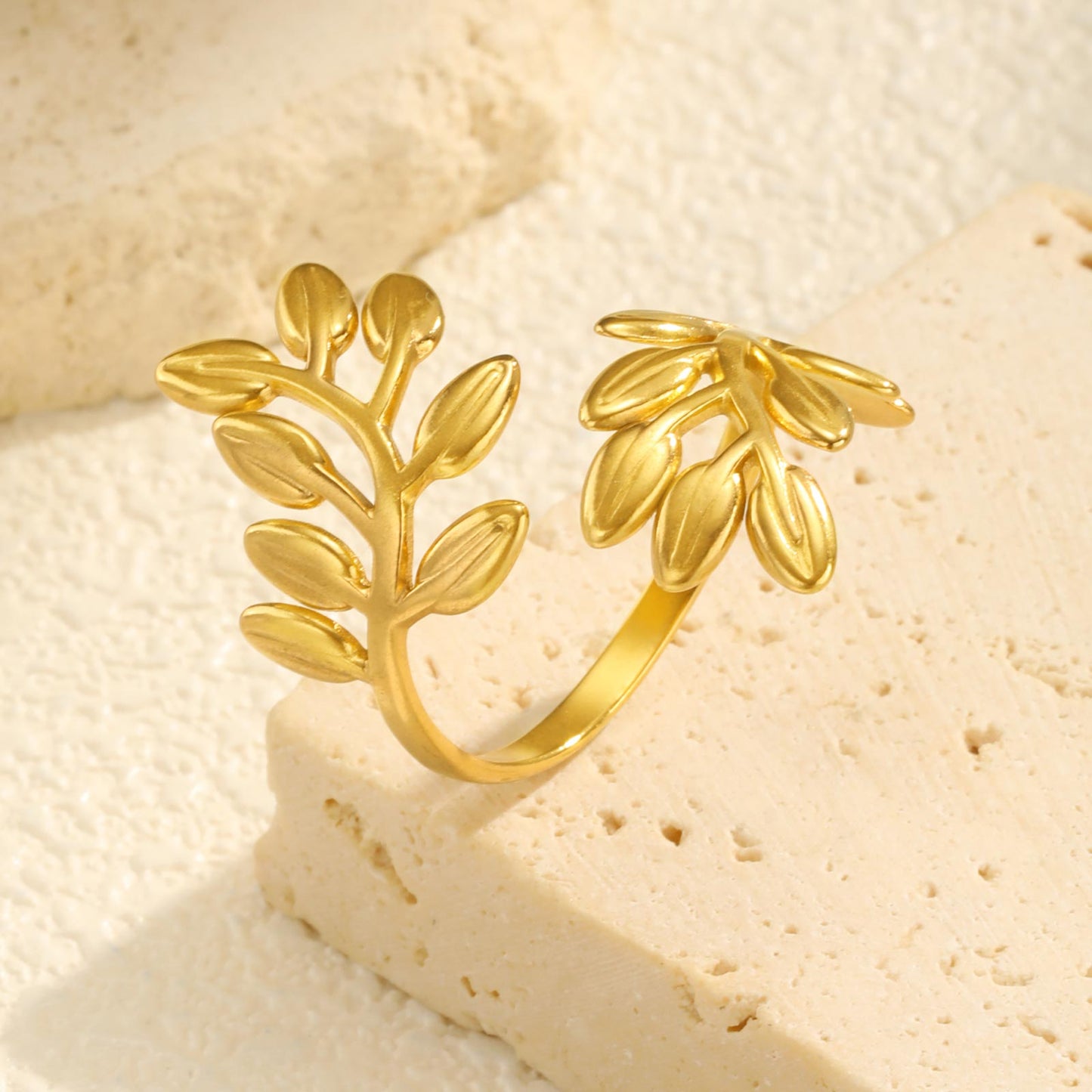 Audrey Leaf Ring