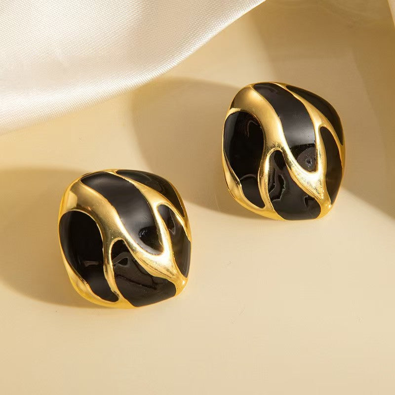 Lyra Stud Earrings