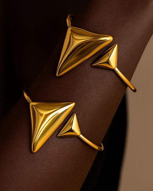 Mira Triangle Bracelet
