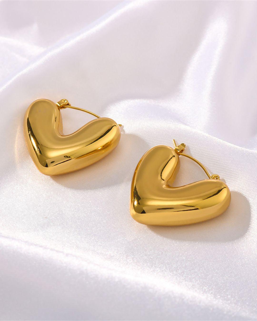 Nia Retro Heart Earrings