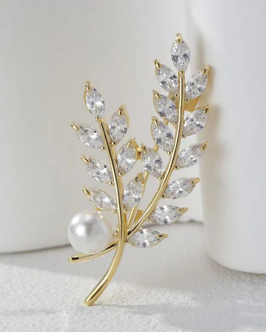 Solea Pearl Brooch